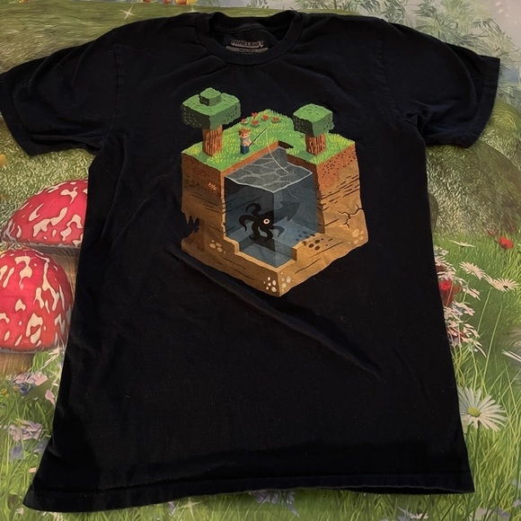 Minecraft A Day in The Blocky Life, Small/Youth, Navy, Preowned - Picture 5 of 6